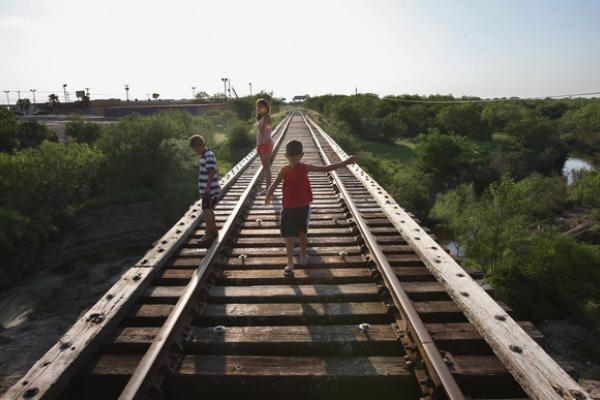 Unaccompanied minors photo. Unaccompanied minors photo.