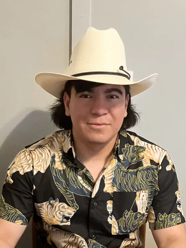man wearing a hat
